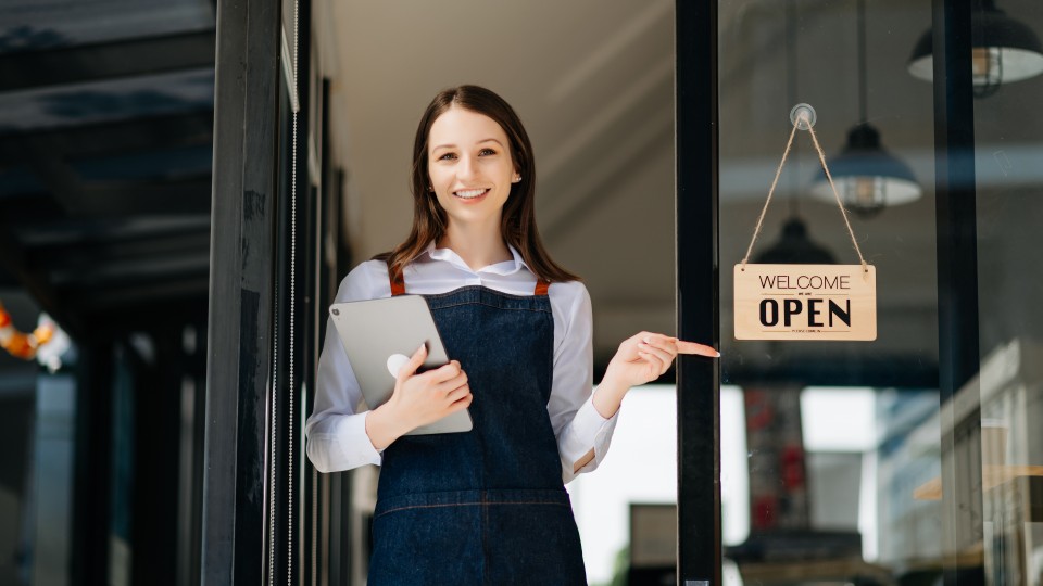 Uma mulher que recorreu a um emprestimo para abrir uma empresa -efacont