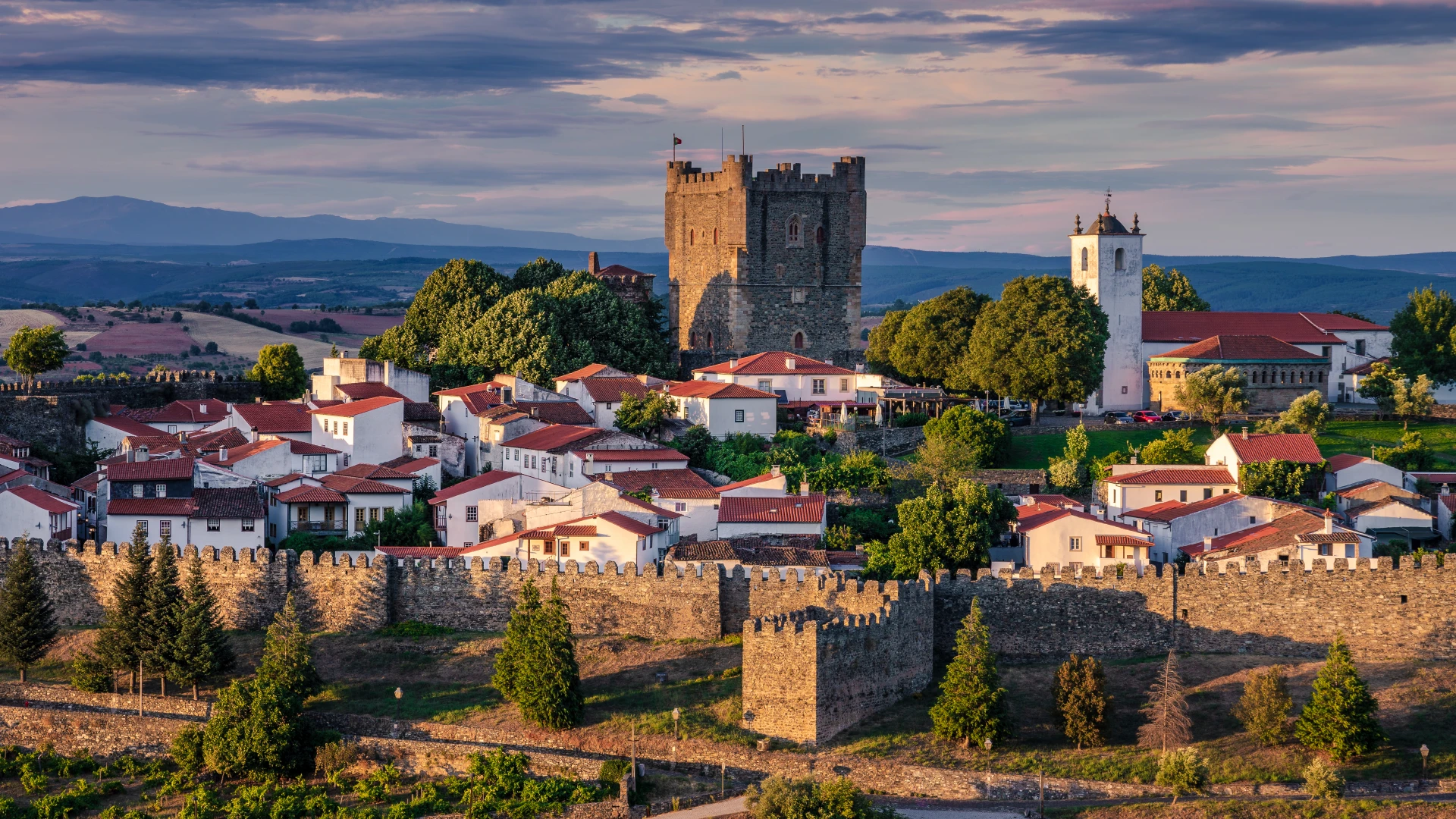 cidade de bragança castelo através dos fundos europeus em portugal efacont 