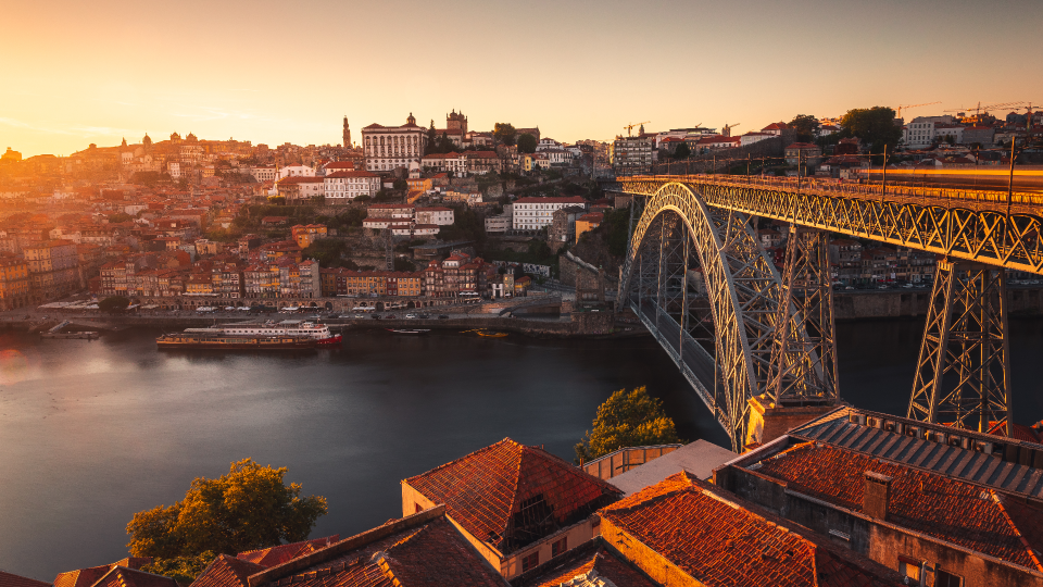 Setor Turístico em Portugal - efacont